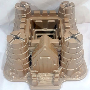 Castle Bundt Pan Cake Mold - 10 Cup